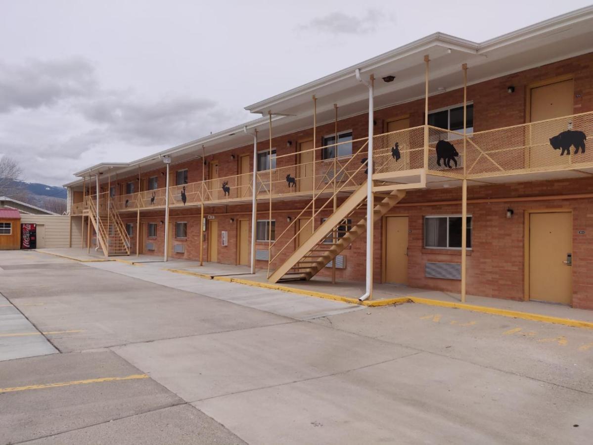 Skyline Motor Motel 2*